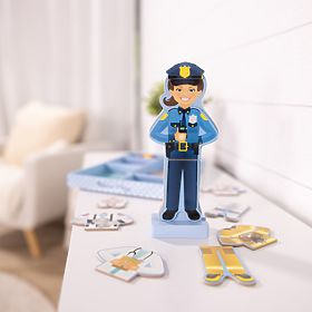 Magnetic Dress-Up Game – Julie, Melissa & Doug
