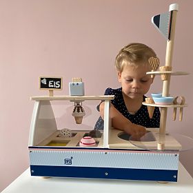 Small Foot Ice Cream Stand