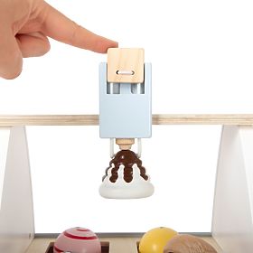 Small Foot Ice Cream Stand