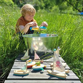 small foot Water Toy - Walrus Raft, small foot